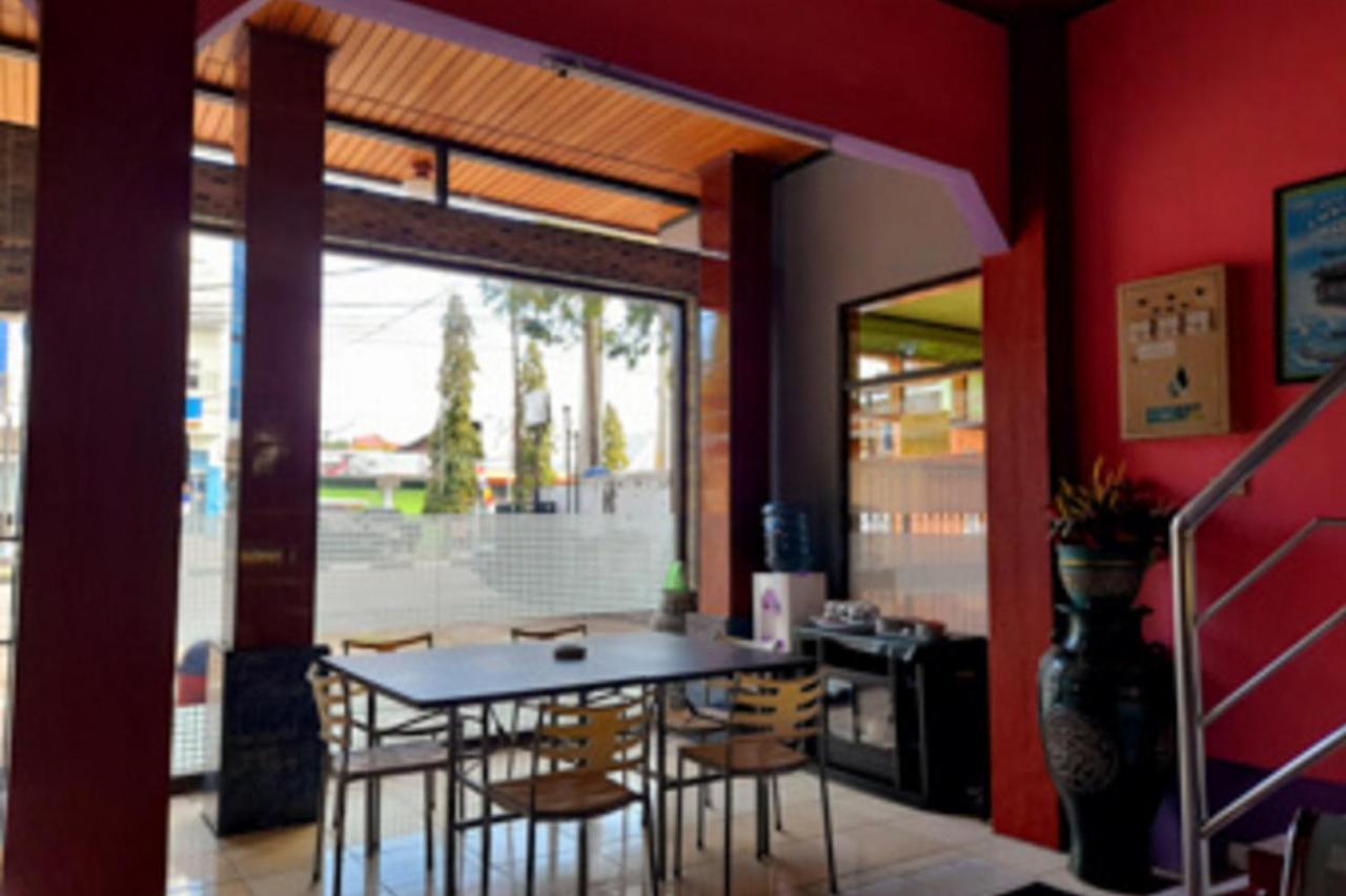 Hotel Rosichan Bau Bau Mitra Reddoorz Baubau Ngoại thất bức ảnh
