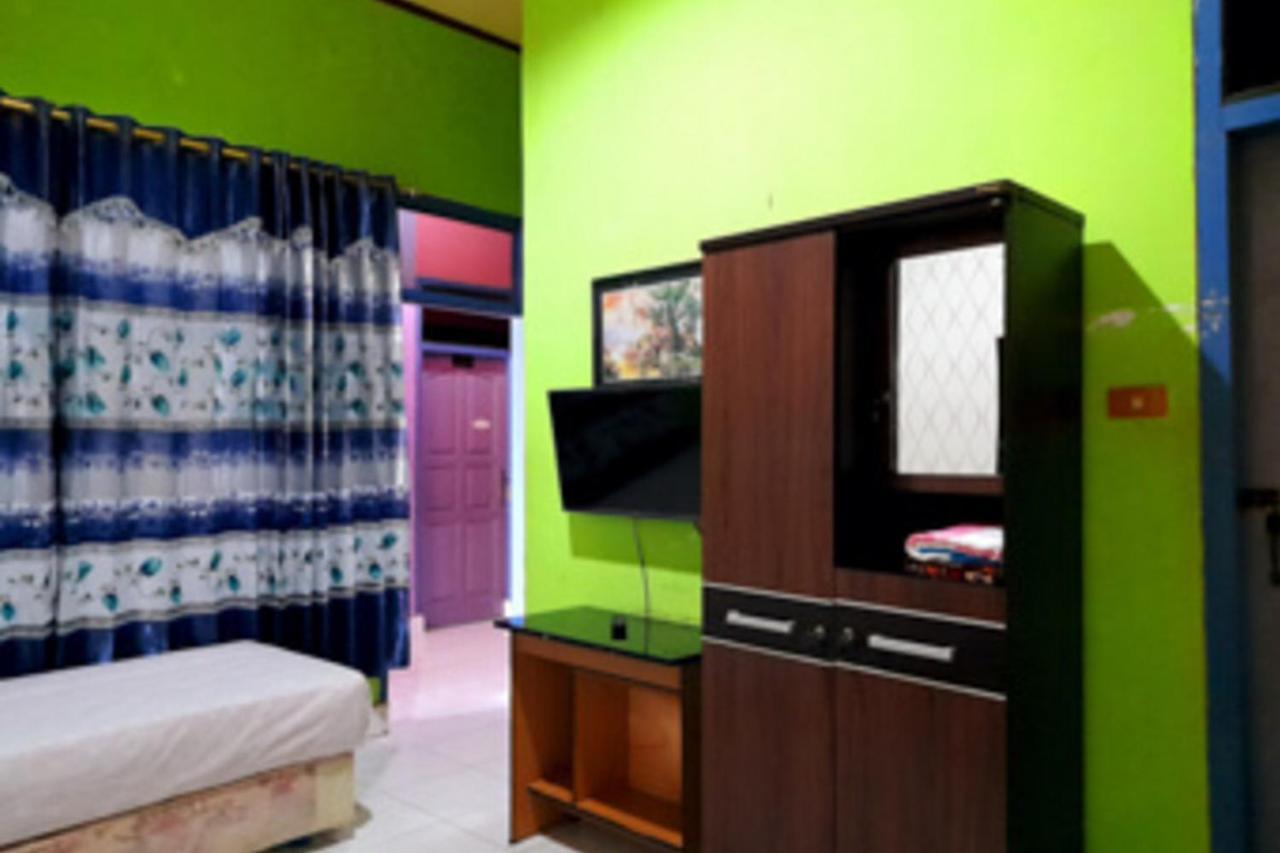 Hotel Rosichan Bau Bau Mitra Reddoorz Baubau Ngoại thất bức ảnh