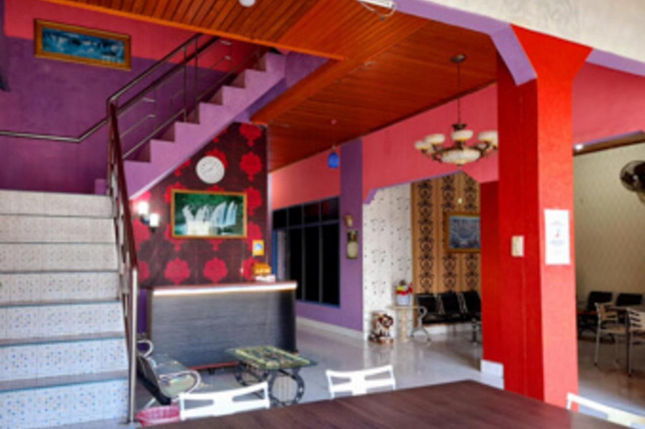 Hotel Rosichan Bau Bau Mitra Reddoorz Baubau Ngoại thất bức ảnh