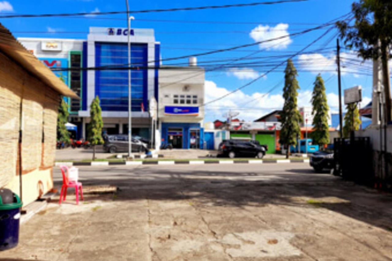 Hotel Rosichan Bau Bau Mitra Reddoorz Baubau Ngoại thất bức ảnh