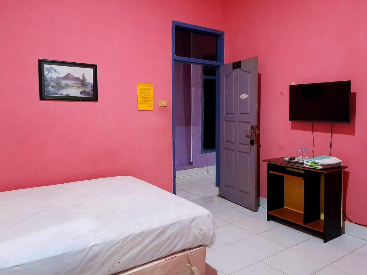 Hotel Rosichan Bau Bau Mitra Reddoorz Baubau Ngoại thất bức ảnh