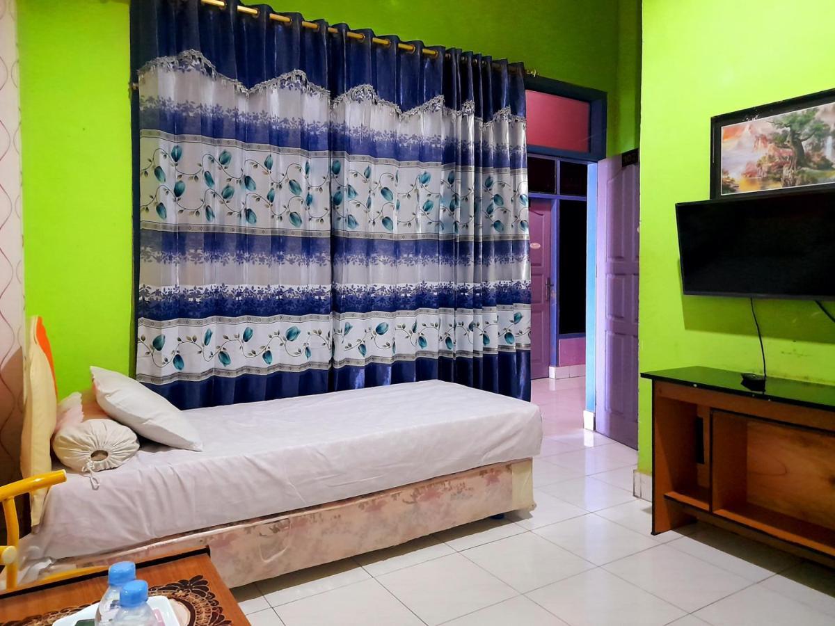 Hotel Rosichan Bau Bau Mitra Reddoorz Baubau Ngoại thất bức ảnh